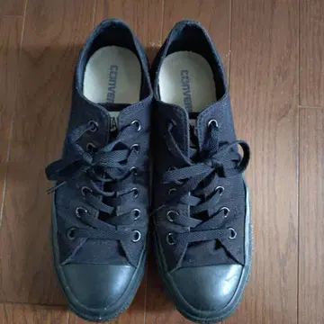 Converse 블랙 스니커즈