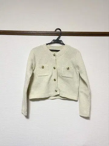 아이보리 버튼 가디건