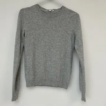 UNIQLO 그레이 캐시미어 100 스웨터 S 사이즈