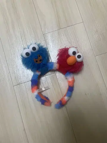 쿠키 몬스터와 엘모 머리띠