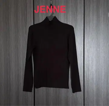 JENNE 블랙 터틀넥 니트