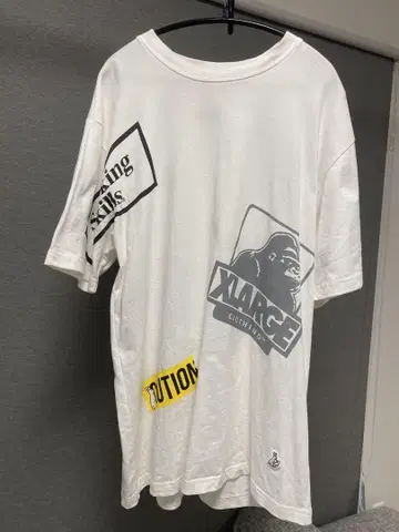 FR2 XLARGE 화이트 티셔츠 빅 실루엣