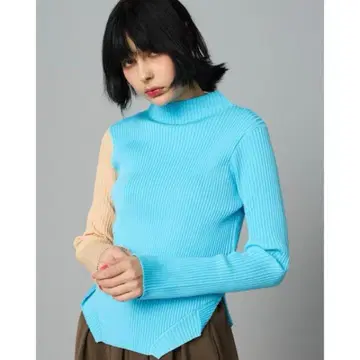 [ 가격 대폭 인하 ] 해린 도트 사이 바이컬러 리브 니트 상의 블루