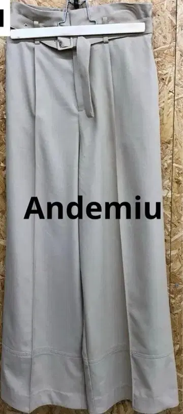 새상품 Andemiu 안데뮤 벨트 포함 하이웨스트 절개 와이드 팬츠
