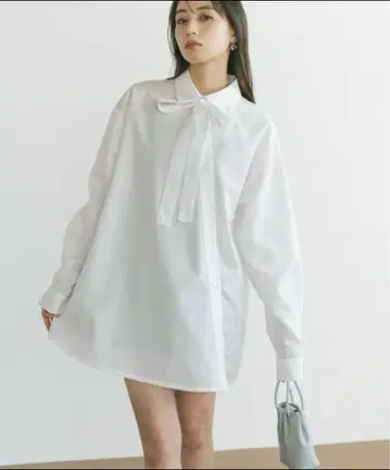 VANNIE U 보타이 튜닉 셔츠 화이트
