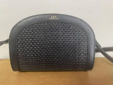 A.P.C. 블랙 가죽 숄더백