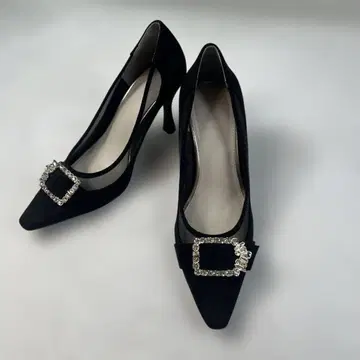 새상품급 RANDA 비쥬 버클 펌프스 블랙 스틸레토 24cm