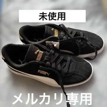 PUMA 블랙 스니커즈