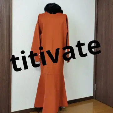 오렌지 플레어 슬리브 원피스