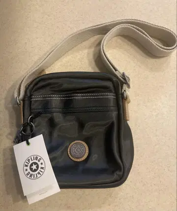 새상품 Kipling 블랙 숄더백