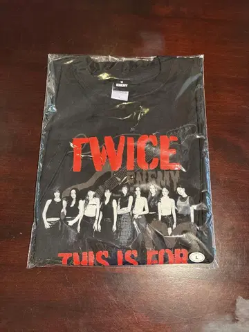 TWICE ENEMY 사진 T셔츠 L 사이즈
