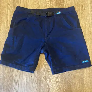 KAVU 네이비 숏팬츠 허리 벨트 포함