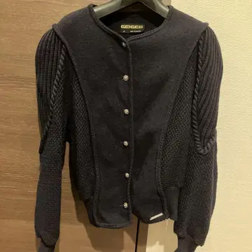 GEIGER 티롤리안 가디건 네이비