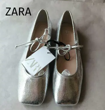 [ 새상품 ] ZARA 플랫슈즈 실버 36