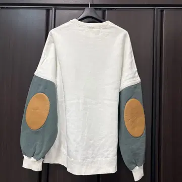 nagonstans 트레이닝복 화이트 엘르 패치