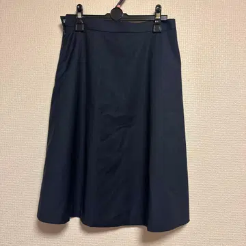 THE SUIT COMPANY 네이비 플레어 스커트 무릎 기장