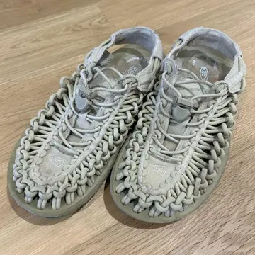 KEEN 베이지 스포츠 샌들 EU38