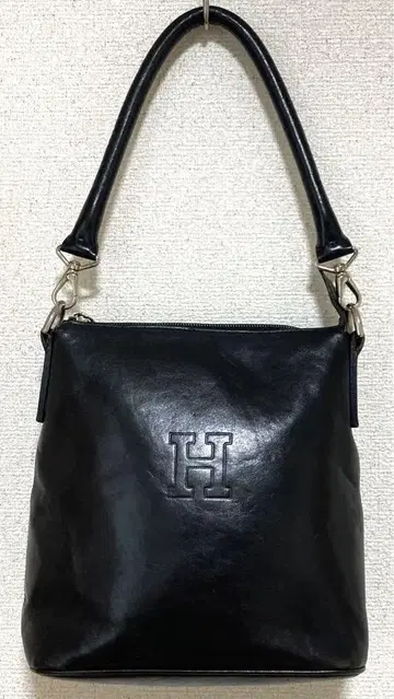 블랙 가죽 핸드백 로고