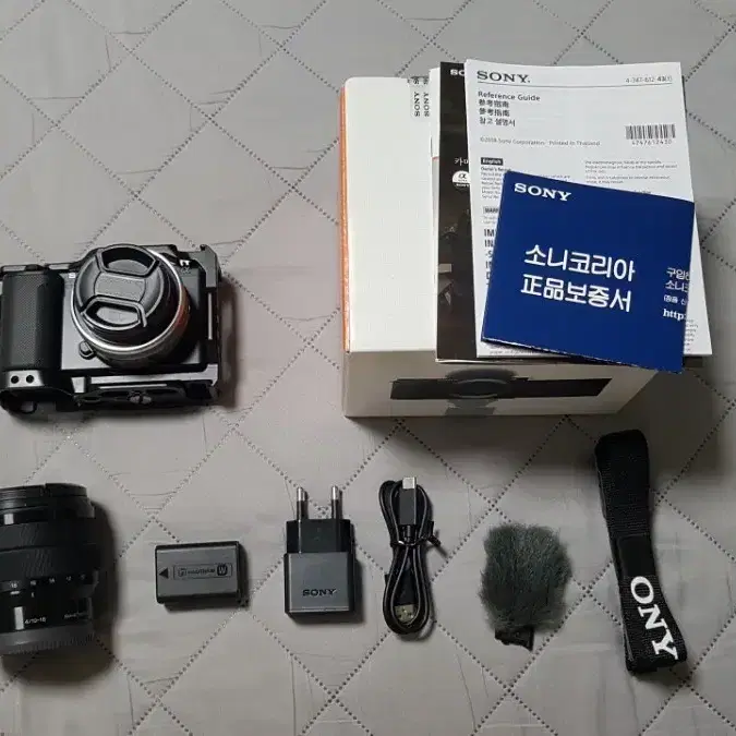 Sony ZV-E10, SEL1018, SEL16F28