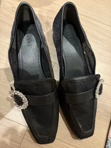 RANDA 블랙 버클 펌프스 M