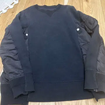 Sacai MA-1 크루 맨투맨