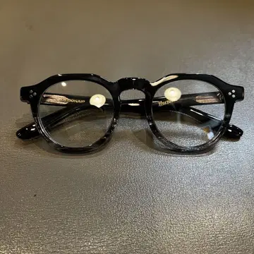 UNCROWD DEBONAIR 조광 모델 black .sasa/gray