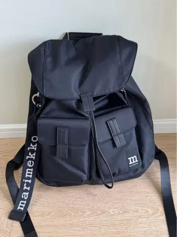 marimekko 블랙 백팩