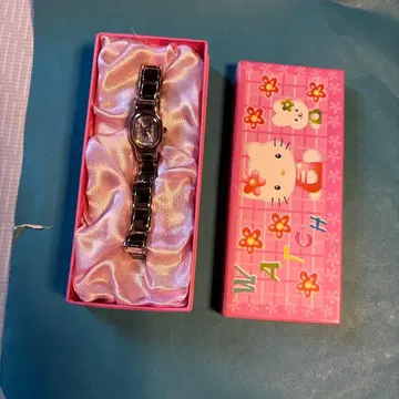 헬로키티 쿼츠 손목시계 레트로