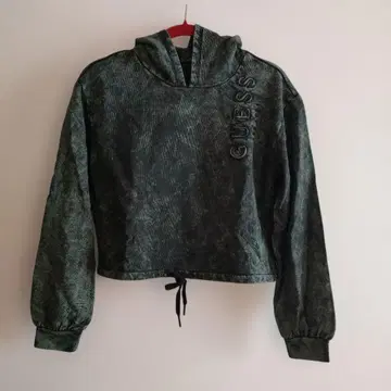 GUESS 다크 그린 후드 부착 후드티