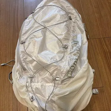 몽벨 CROSS RUNNER PACK20 화이트 백팩