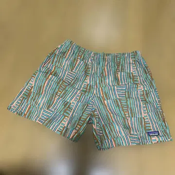 (새상품급) patagonia XL 스트라이프 패턴 숏팬츠