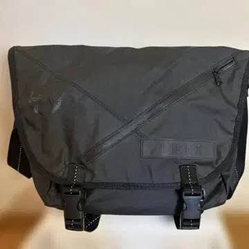 AVIREX 아비렉스 RED 메신저 백 숄더백