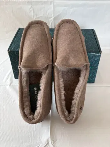 EMU 브라운 모카신