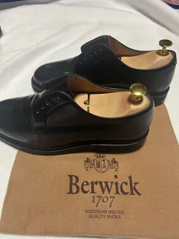 Berwick 4406 ROIS NEGRO 블랙 26cm