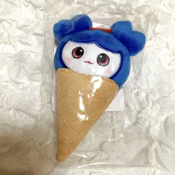 TWICE 쯔위 쯔블리 아이스 봉제 인형 배지 TZUVELY 아이스