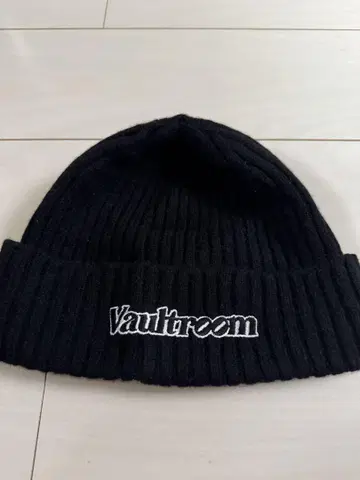 [ 한정품 ] Vaultroom 블랙 니트 모자 비니