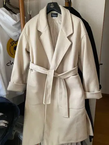 Fashion 벨트 부착 롱 코트 S 사이즈 크림