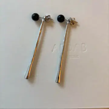 [ 완판템 ] Framework ABOAB 오닉스 실버 귀걸이