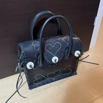 그레이스 콘티넨탈 카빙 백