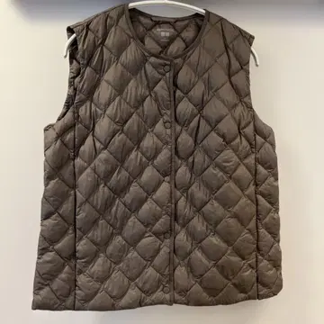 유니클로 WARM PADDED 퀼팅 베스트 다운 베이지 L 사이즈