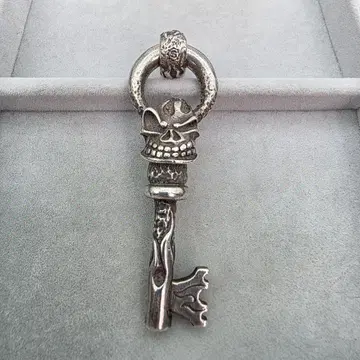 STARLINGEAR FLAMING SKELETON 목걸이 탑