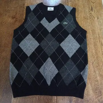 LACOSTE 아가일 슬리브리스 스웨터 사이즈 3