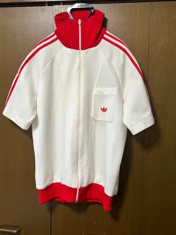 adidas 화이트/레드 반팔 저지
