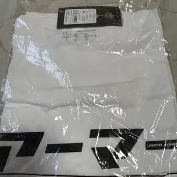 언더아머 화이트 티셔츠 XXL