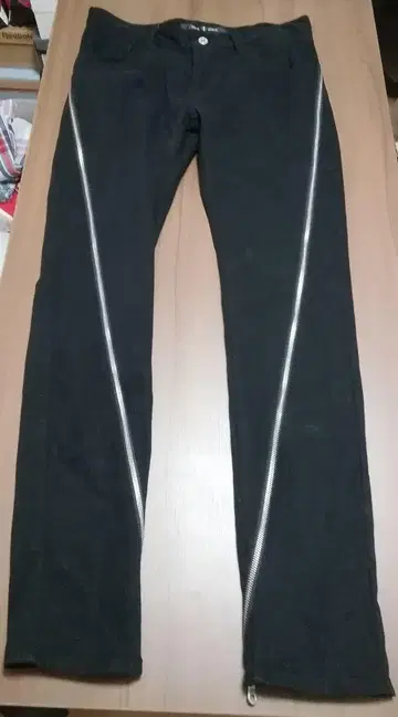 [ NO ID ] BLACK 스키니 데님 3 사이즈 블랙