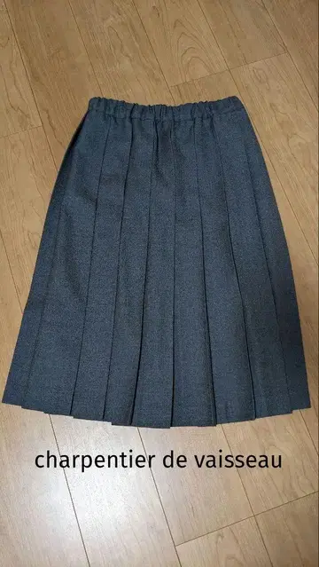 새상품급 charpentier de vaisseau 플리츠 스커트