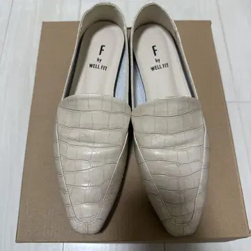 DIANA WELL FIT 플랫슈즈