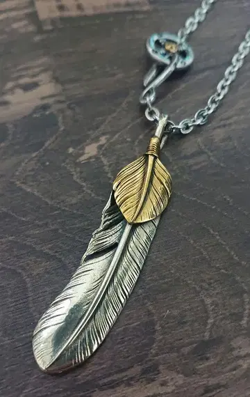 상금 특대형 페더 목걸이 이글 후크 휠 & 각세사 체인 포함