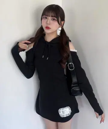 올리브 데 올리브 유이 후드티 원피스 블랙