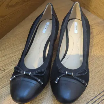 GEOX 펌프스 베이지